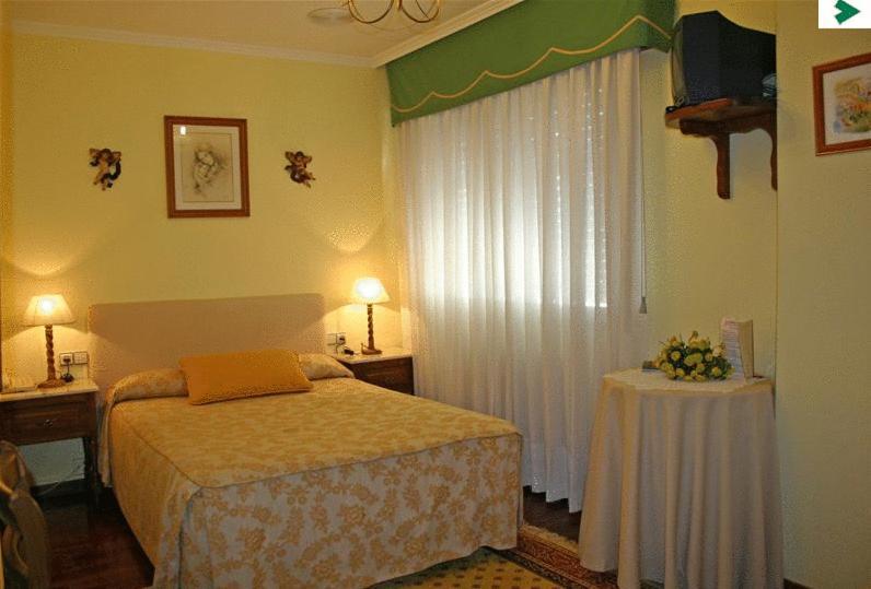 Hotel O Pino Quarto foto